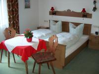 Bild 2: 4-Sterne-Ferienwohnung (3 Zimmer) in ruhiger Lage, 3 km außerhalb Freudenstadt