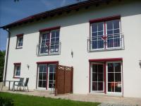 Blick aus dem Garten auf
App3 links unten, App2 darüber
App4 rechts unten, App1 darüber - Bild 2: Ferienwohnung "Am Jakobusweg" in Bamberg